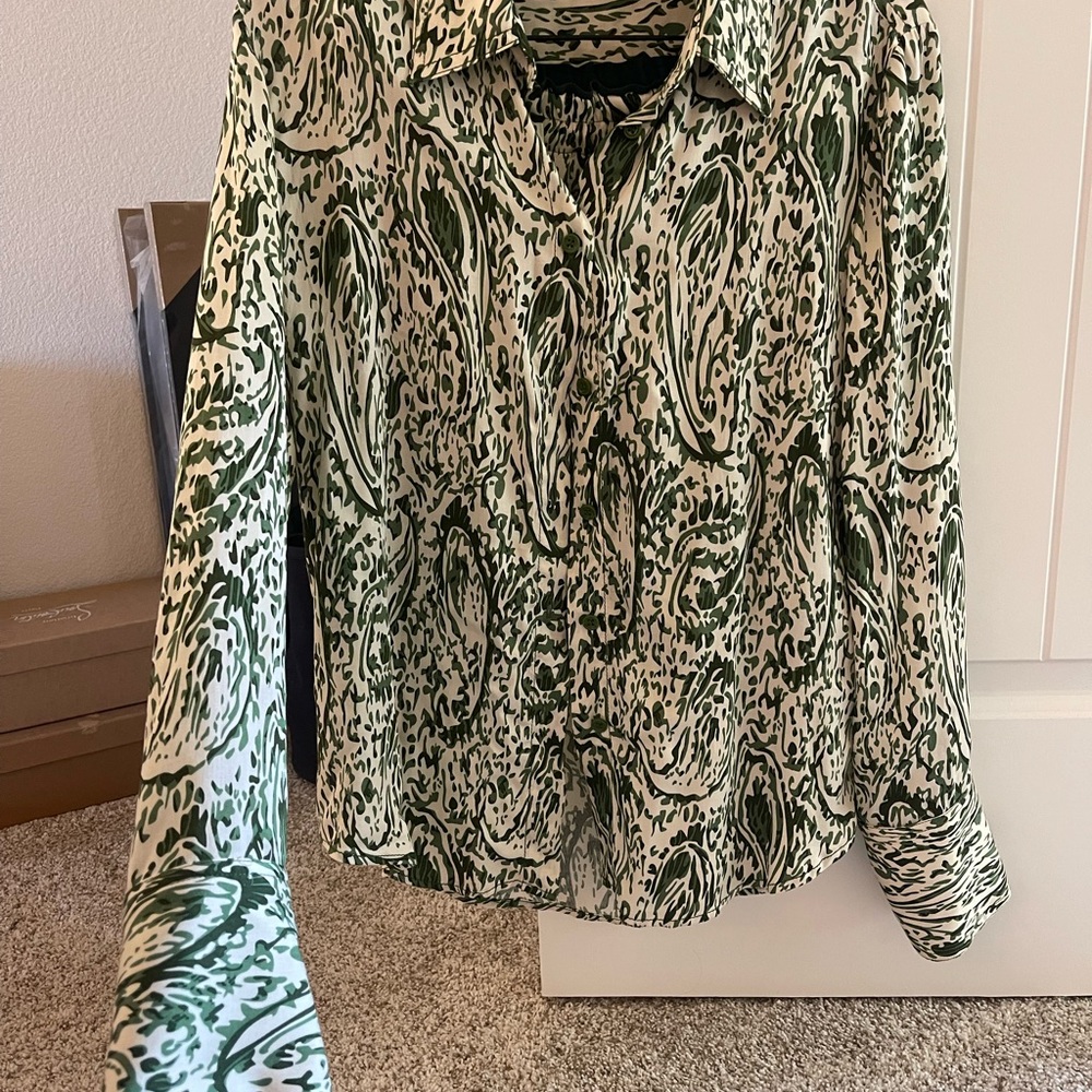ZARA Green and White Paisley Button-Up Shirt and short set